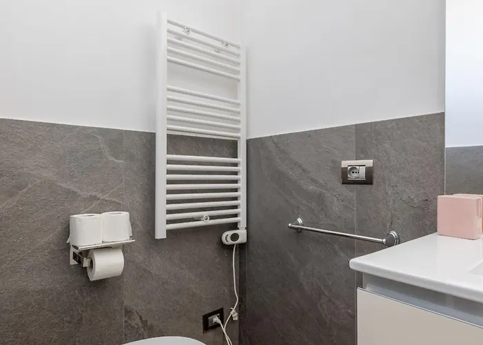 Quattro Fontane 4p - B&d Apts